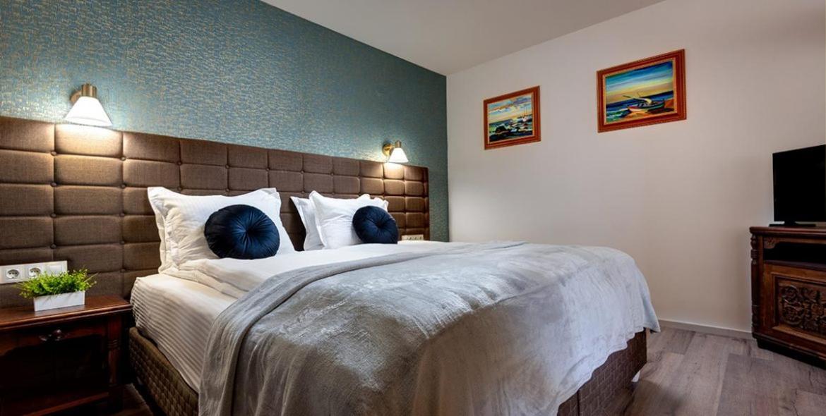 Park Hotel Kaylaka 플레벤 외부 사진