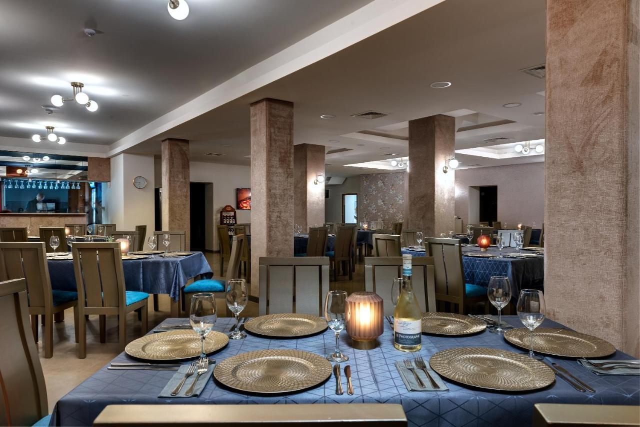 Park Hotel Kaylaka 플레벤 외부 사진