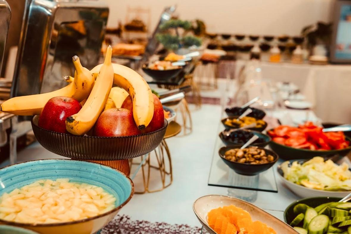 Park Hotel Kaylaka 플레벤 외부 사진